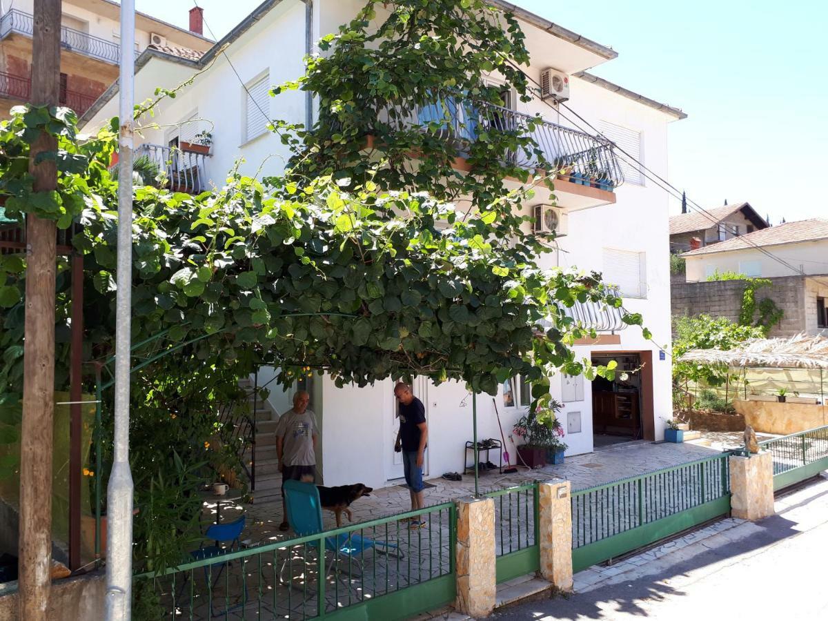 Apartments Luki Τρογκίρ Εξωτερικό φωτογραφία