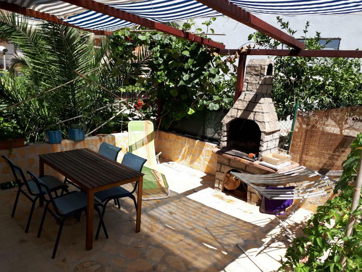 Apartments Luki Τρογκίρ Εξωτερικό φωτογραφία